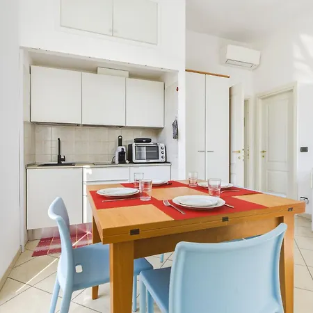 Hostdomus - Emma - Zoe E Ascanio * Alassio
