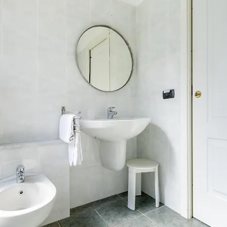 Apartment Hostdomus - Emma - Zoe E Ascanio